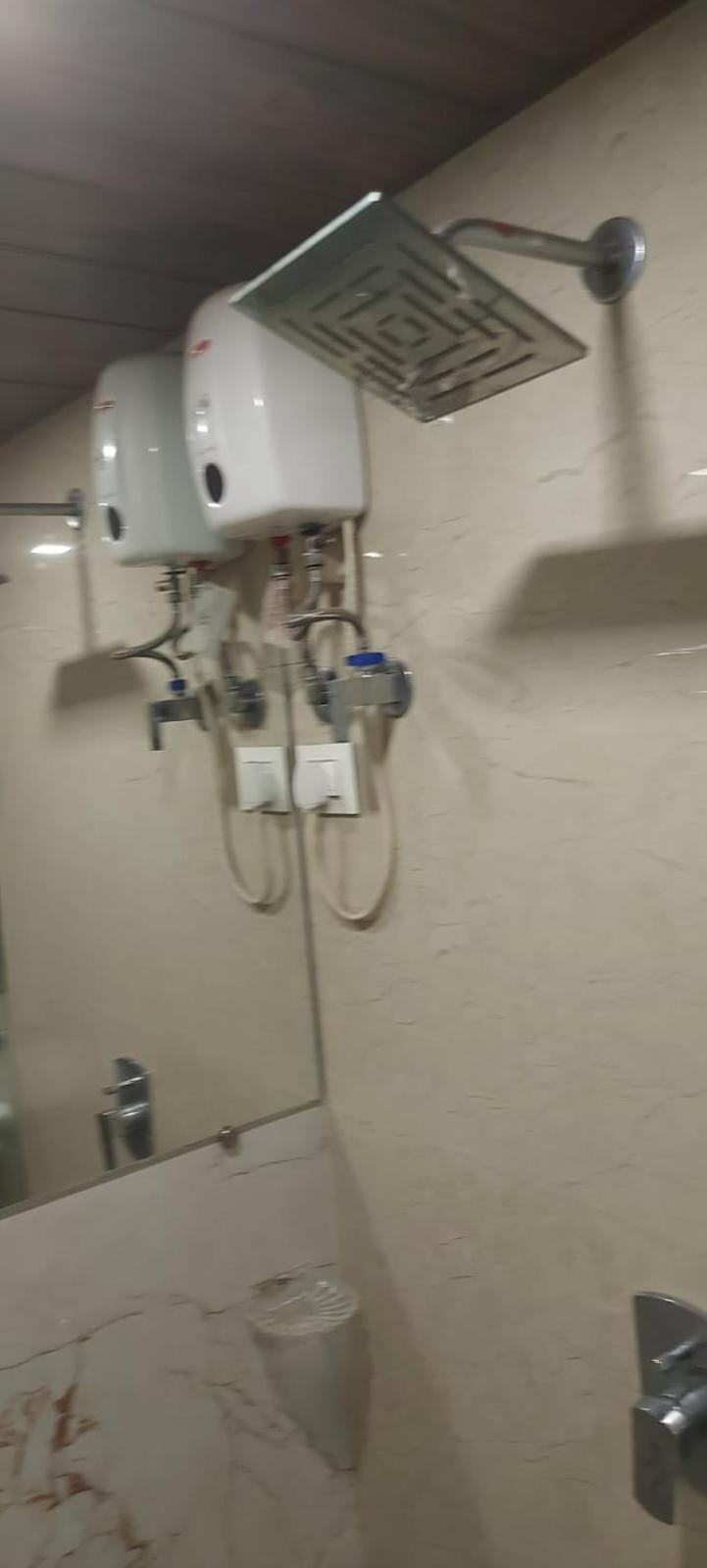 Glitz Hotels Sai Guest House - Nr Inorbit Mall Vashi Navi Mumbai Exterior foto
